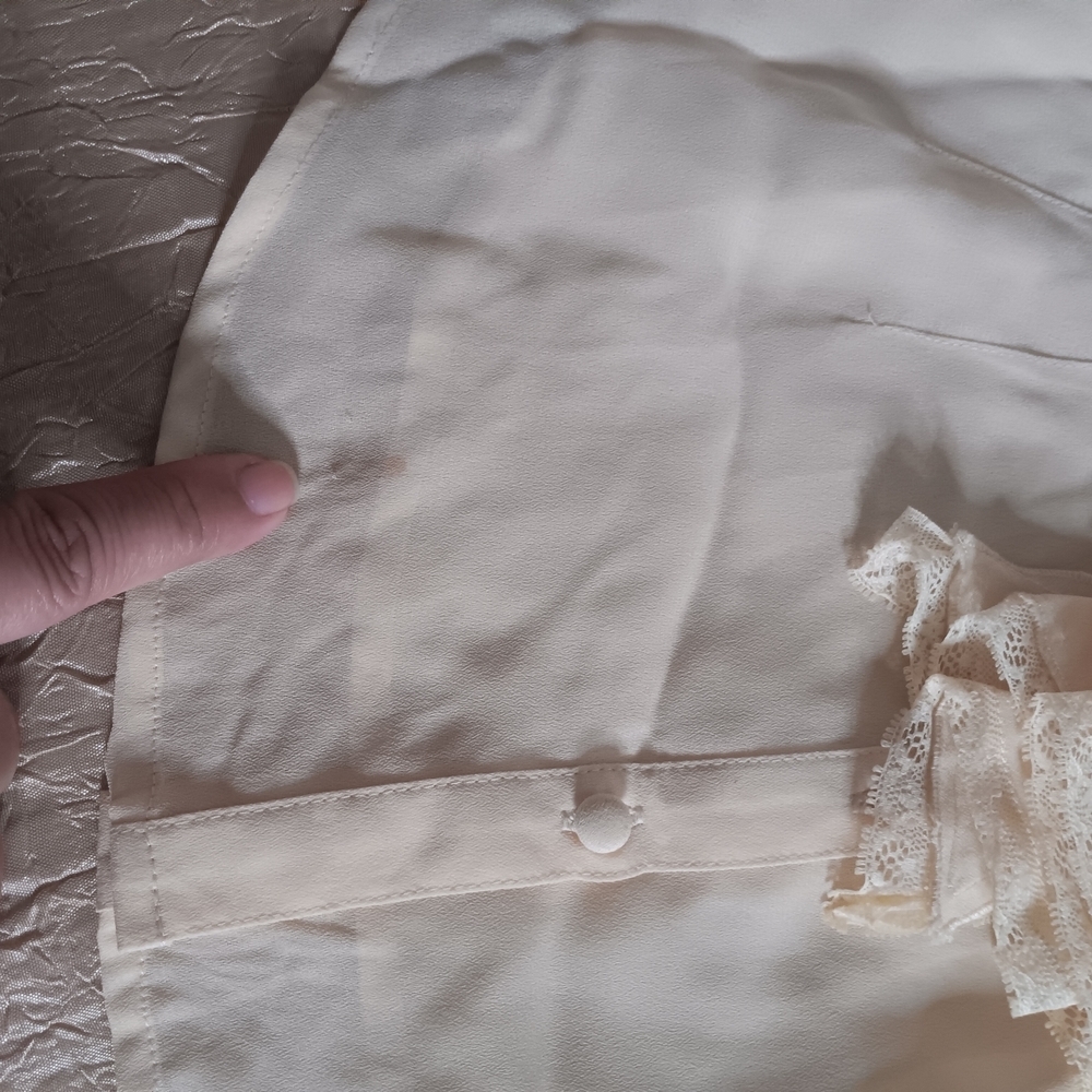 Metrostyle Cream Ruffle Front Blouse - Picture 12 of 13